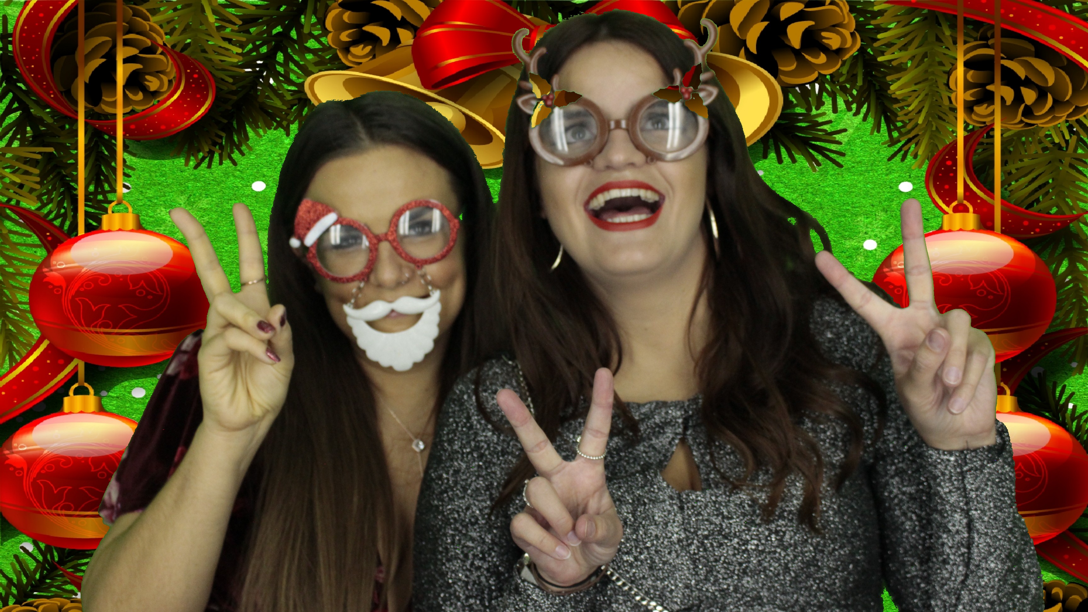 Portsmouth Water Christmas Party | View more photos from the event at gallery.myphotoboothexperience.co.uk/u/MyPhotoBoothExperienceLtd/Portsmouth-Water-Christmas-Party